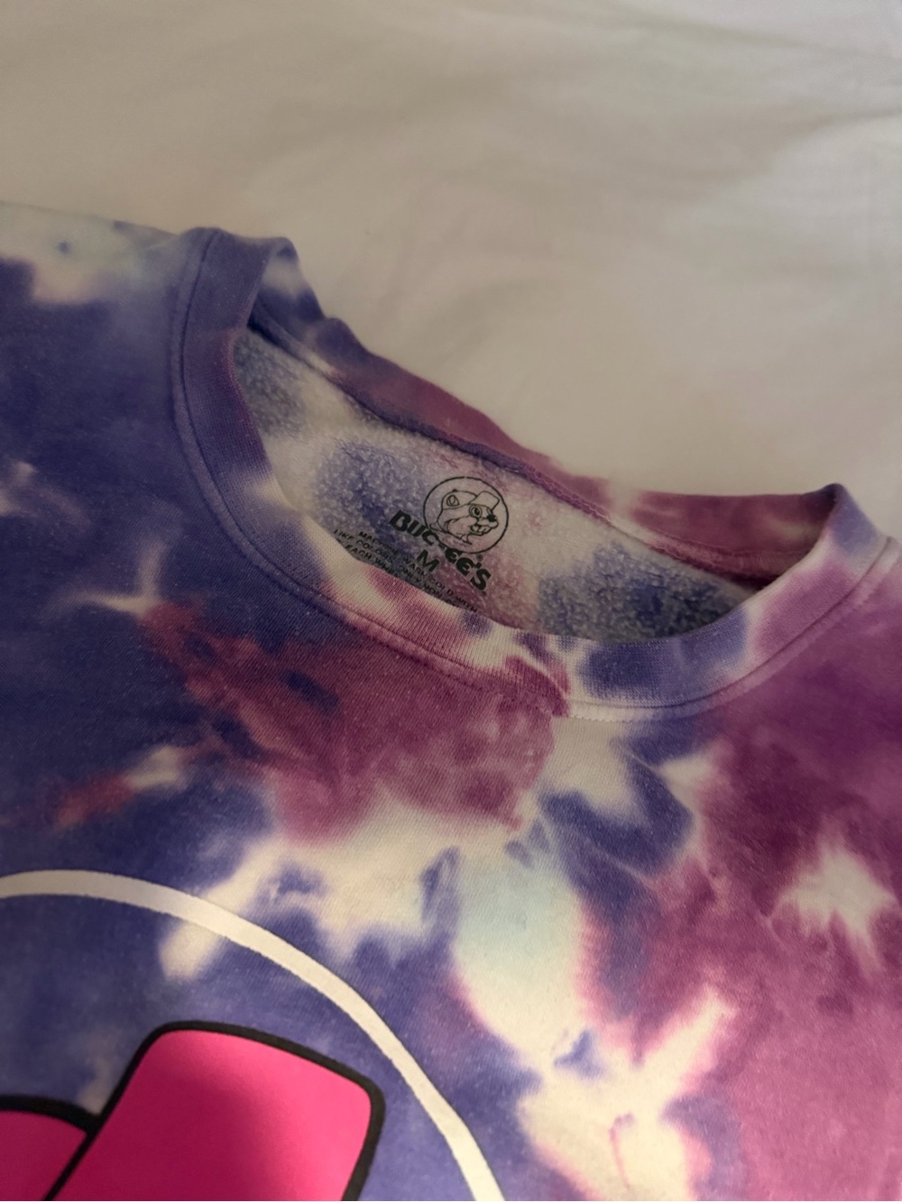 Buc-ees Adult Beaver Logo Pullover Crewneck Sweatshirt Purple Tie Dye - Picture 2 of 7
